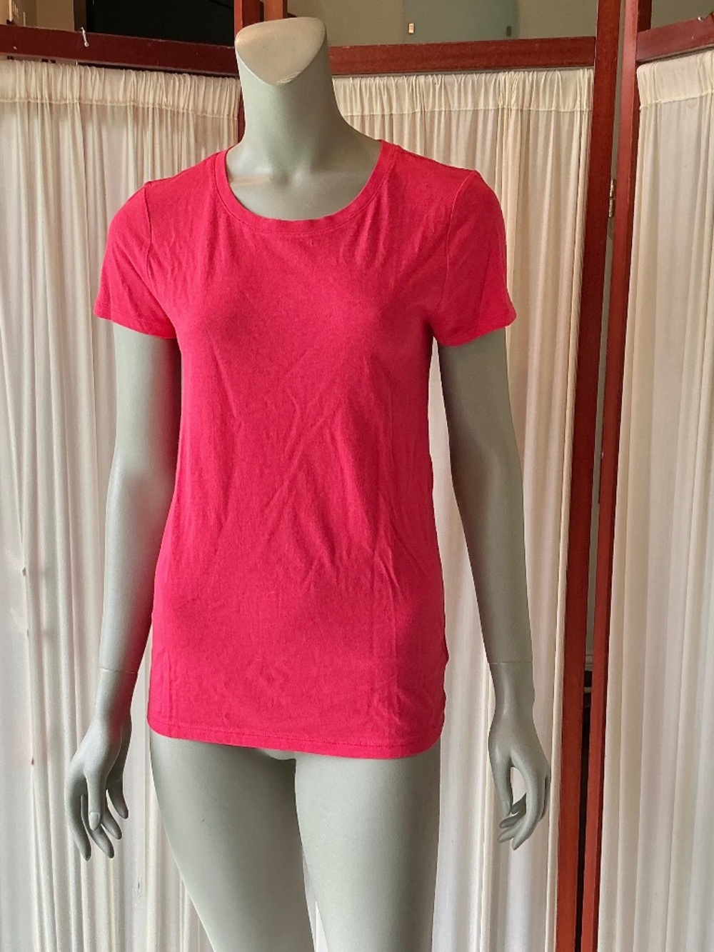 GAP Favorite T Red Crew Neck Short Sleeve T-Shirt Size S